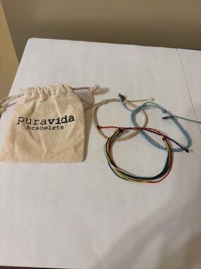 NWOT lot of 3 PuraVida bracelets with bag